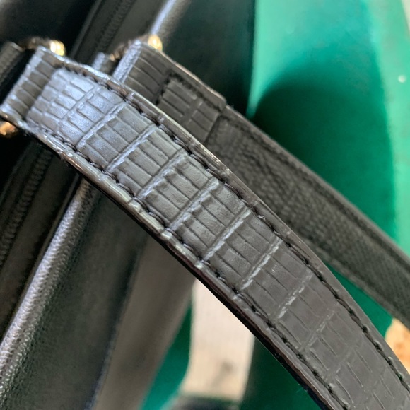 Vegan Leather Tote Bag - Picture 8 of 9